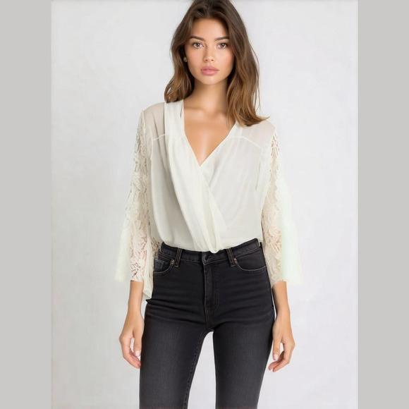 Honey Punch Vintage Lace Bell-Sleeve Top in white. Size Medium. - Picture 4 of 8